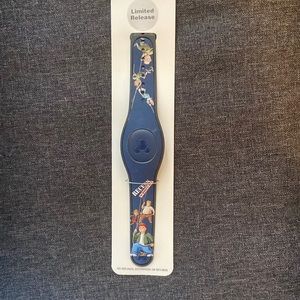 NWT unlinked Disney Magic Band featuring Disney Channel’s Recess